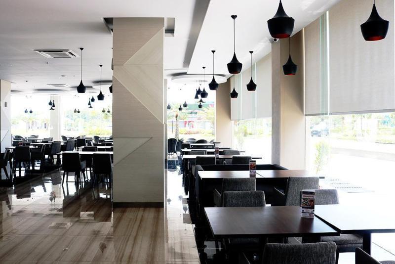 Петумбак: Wing Hotel Kualanamu Airport