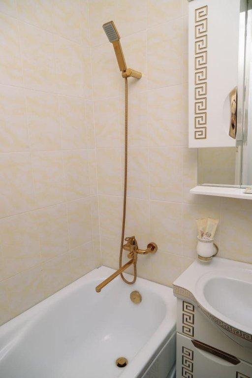 Владикавказ: Апартаменты Flatrini Весеняя 39 А