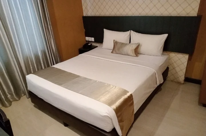 Петумбак: Crew Express Hotel
