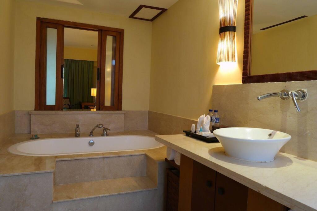 Сенджиги: The Santosa Villas & Resort Lombok
