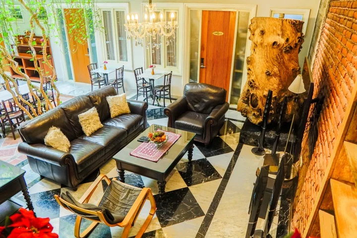 Маланг: Front One Boutique B21 Malang