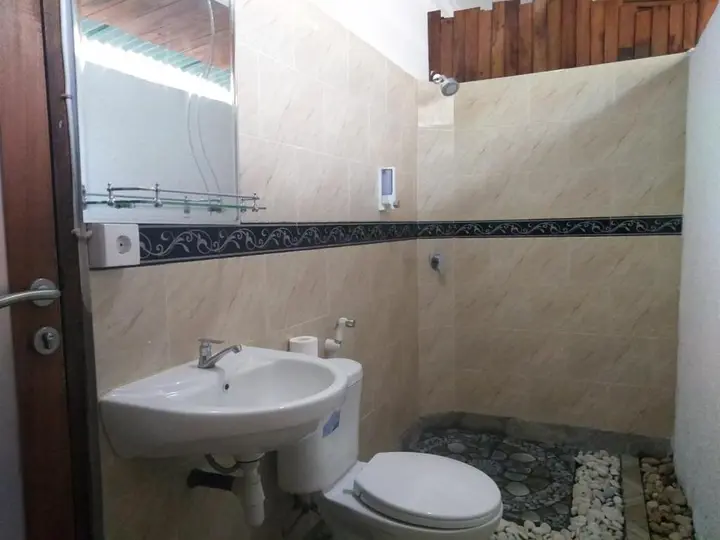 Лембонган-Айленд: Suka Guest House
