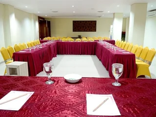 Суракарта: Red Chillies Hotel