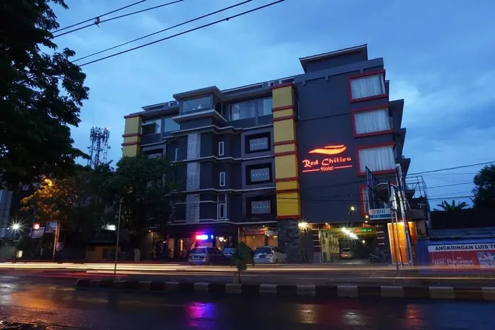 Суракарта: Red Chillies Hotel