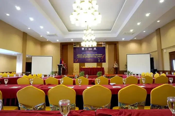 Суракарта: Red Chillies Hotel