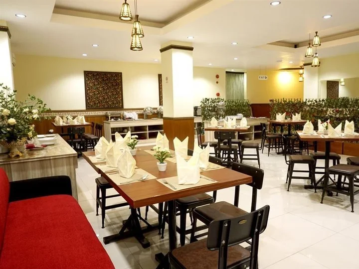 Суракарта: Red Chillies Hotel