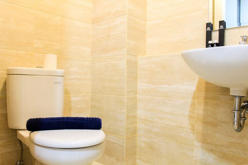 Тангеранг: New Furnished City View Studio Apartment @ Springwood Residence By Travelio
