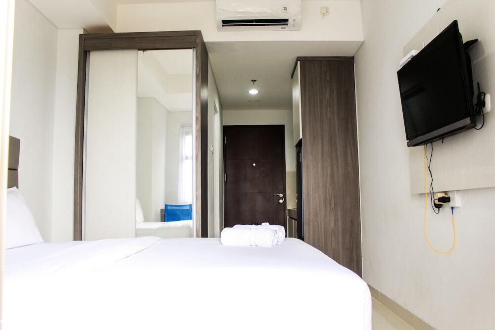 New Furnished City View Studio Apartment @ Springwood Residence By Travelio — фото 5