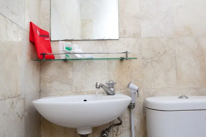 Бандунг: RedDoorz @ Babakan Jeruk