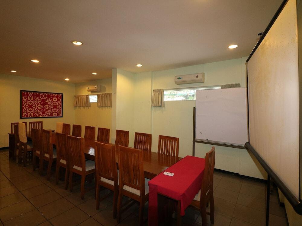 Медан: NIDA Rooms Istana Medan Baru