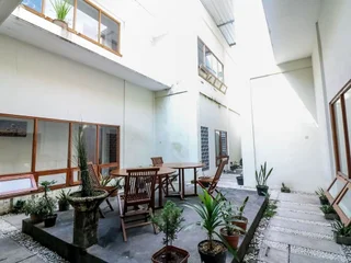 Депок: NIDA Rooms Jembatan Merah Depok