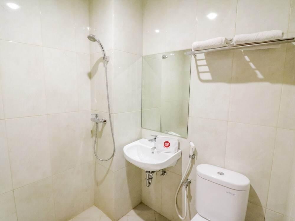 Макассар: NIDA Rooms Racing Center Makassar