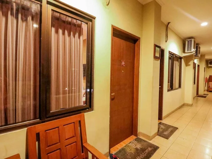 Депок: NIDA Rooms Ring Road Utara 186