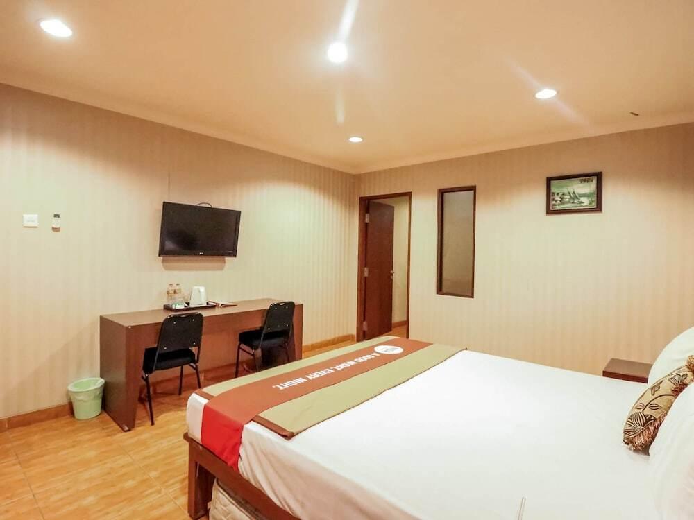 Депок: NIDA Rooms Ring Road Utara 186