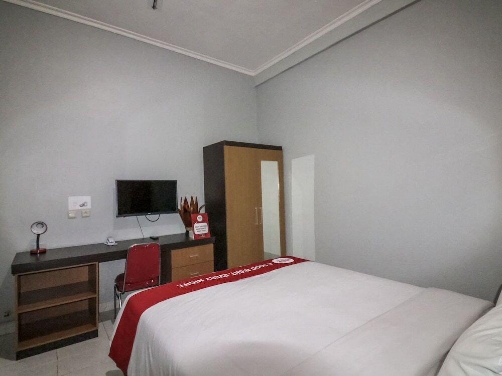 Батуретно: Nida Rooms Tata Bumi Godean