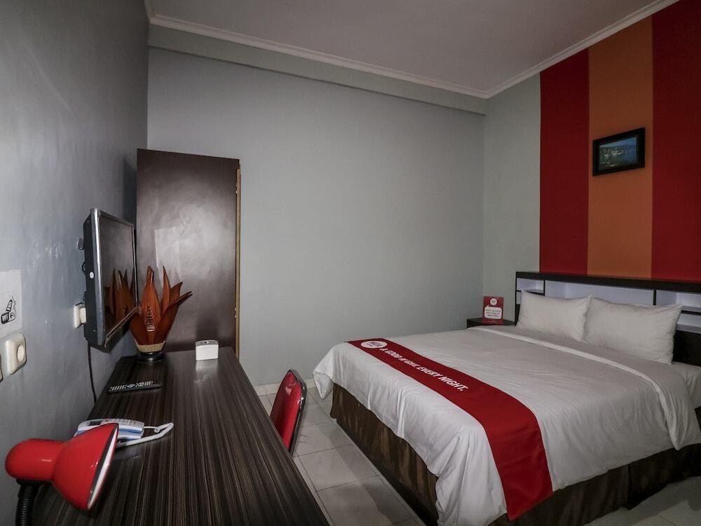 Батуретно: Nida Rooms Tata Bumi Godean