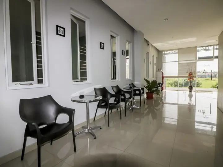 Батуретно: Nida Rooms Tata Bumi Godean