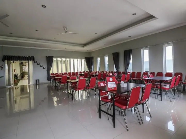 Батуретно: Nida Rooms Tata Bumi Godean