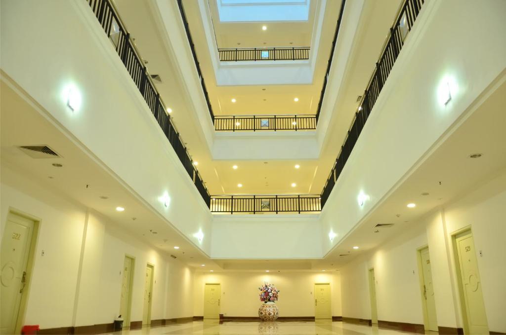 Манадо: MTC Mega Mas Apartment