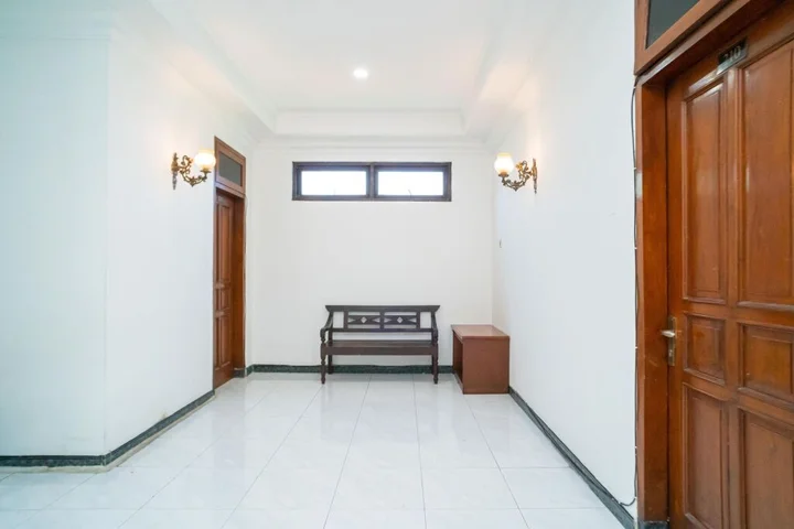 Суракарта: RedDoorz @ Hotel Surya Solo