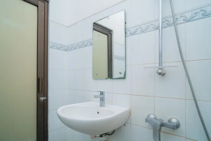 Суракарта: RedDoorz @ Hotel Surya Solo