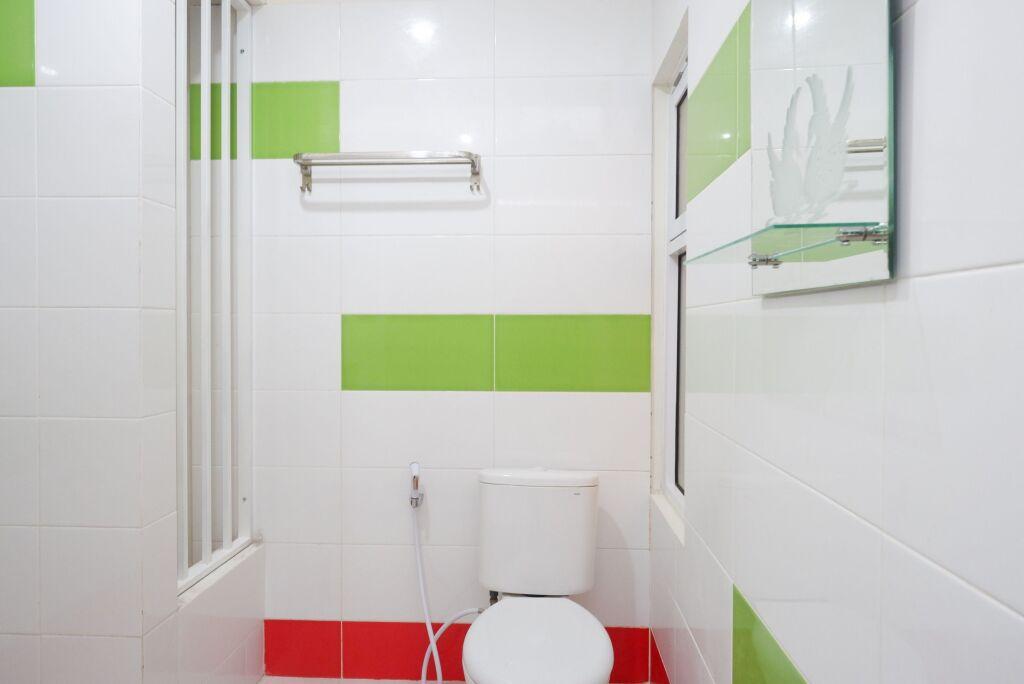 Суракарта: Reddoorz Near Pasar Gede Solo