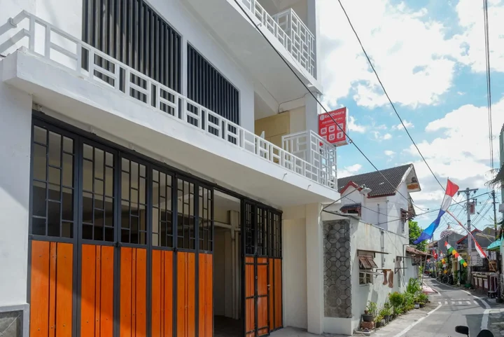 Суракарта: Reddoorz Near Pasar Gede Solo