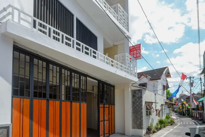 Суракарта: Reddoorz Near Pasar Gede Solo