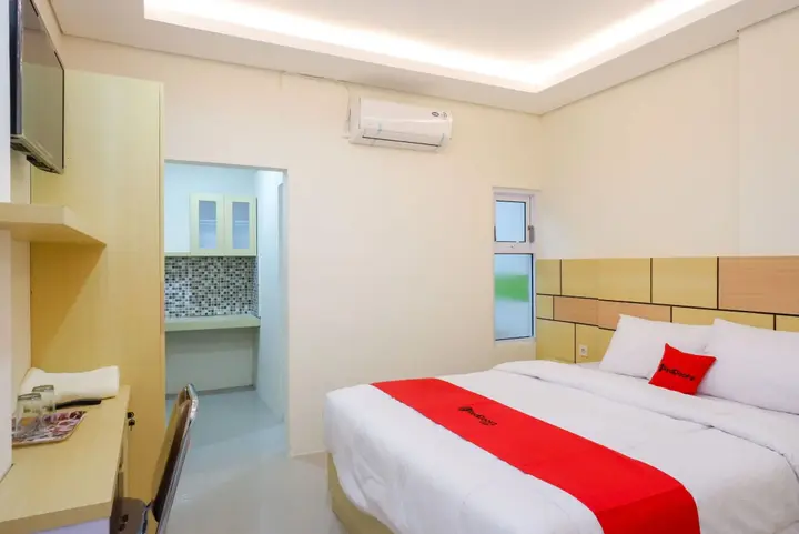 Суракарта: Reddoorz Near Pasar Gede Solo