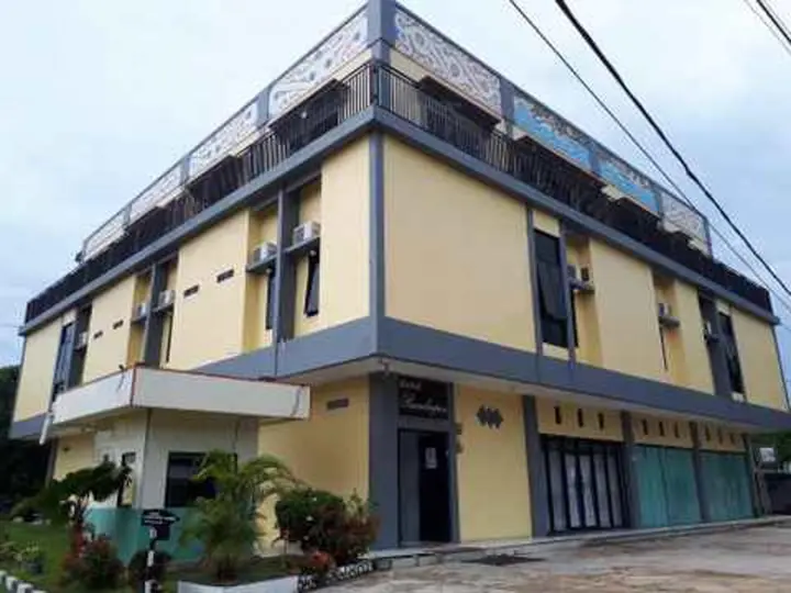 Соронг: RedDoorz near Dermaga Pelabuhan Rakyat