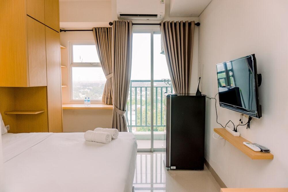 Warm And Simply Look Studio Room At Serpong Garden Apartment — фото 6