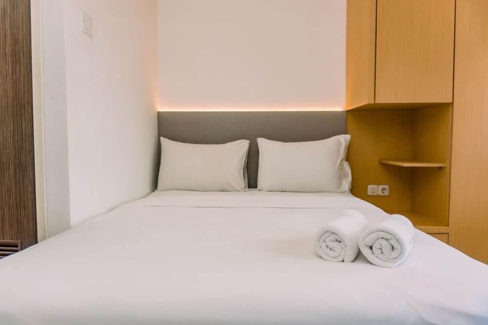 Warm And Simply Look Studio Room At Serpong Garden Apartment — фото 5