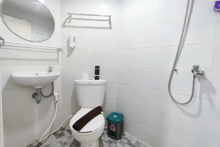 Семаранг: Comfortable And Modern 1Br Without Living Room At Amartha View Apartment