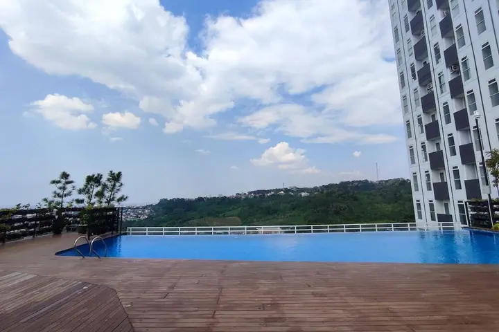Семаранг: Comfortable And Modern 1Br Without Living Room At Amartha View Apartment