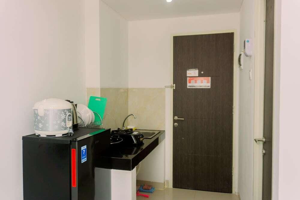 Legok: Studio With Comfortable Design At Serpong Garden Apartment