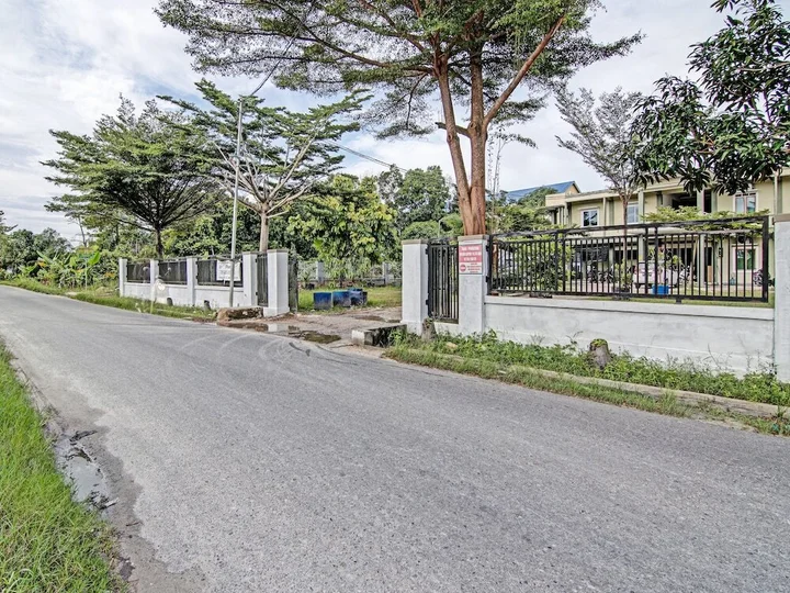 Пеканбару: Oyo 91642 Fhazel Residence Syariah