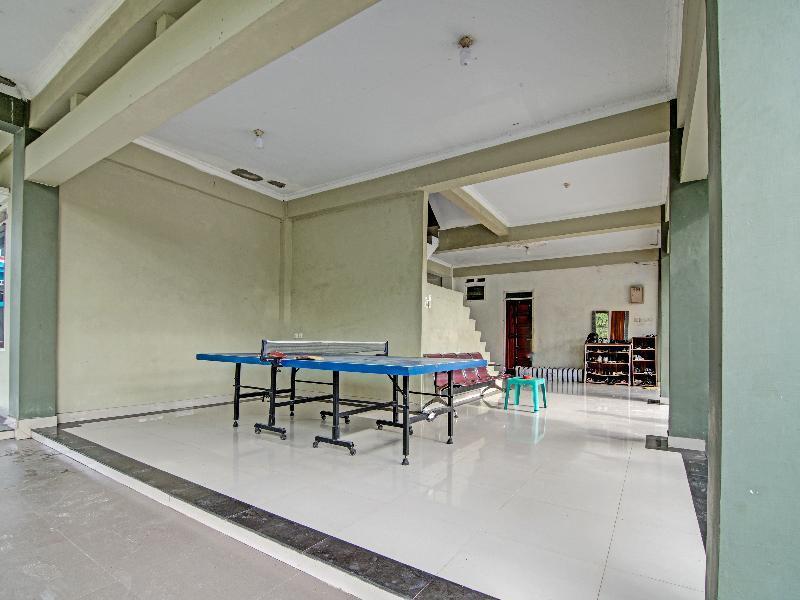 Пеканбару: Oyo 91642 Fhazel Residence Syariah