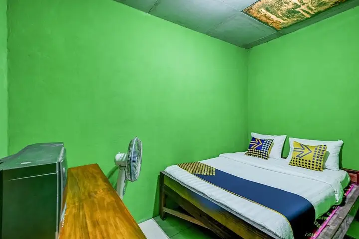 Батуретно: OYO Homes 90996 Desa Wisata Pulesari Syariah