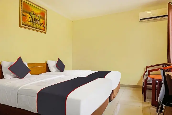 Джакарта: SUPER OYO Collection O 91409 Hotel Fiducia Otista 153 - 157