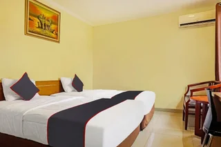 Джакарта: SUPER OYO Collection O 91409 Hotel Fiducia Otista 153 - 157