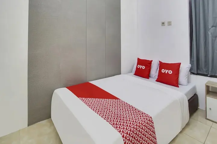 Маланг: OYO Living 90950 Forzando House