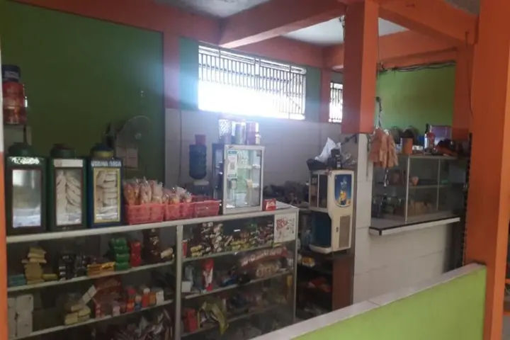 Караванг: OYO 90706 Kost Alam Jaya Syariah
