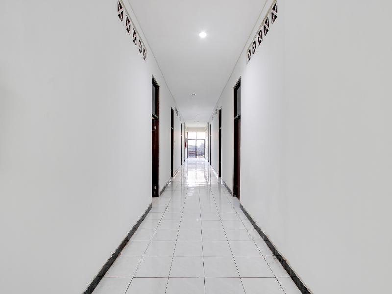Семаранг: OYO 91473 Wisma Husada 1 Semarang