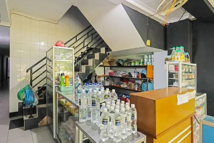 Батам: SPOT ON 92092 Wisma Nilam Sari Syariah