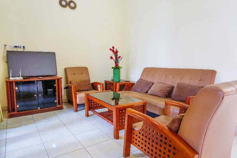 Маланг: Super OYO Flagship 90723 Berlima Guest House Syariah