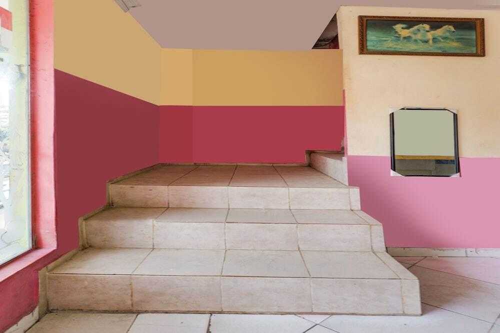 Батам: SPOT ON 91879 Emes Jaya Homestay
