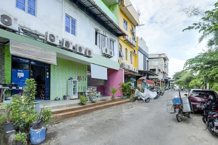 Батам: SPOT ON 91879 Emes Jaya Homestay