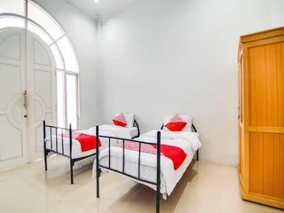 Пеканбару: Oyo 91514 Gedung Putih Inn Syariah