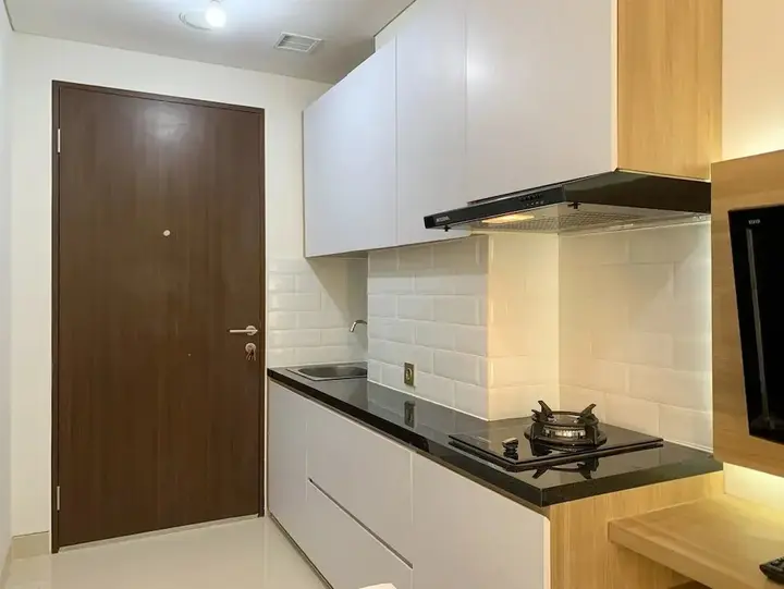 Депок: Minimalist Studio At Transpark Cibubur Apartment