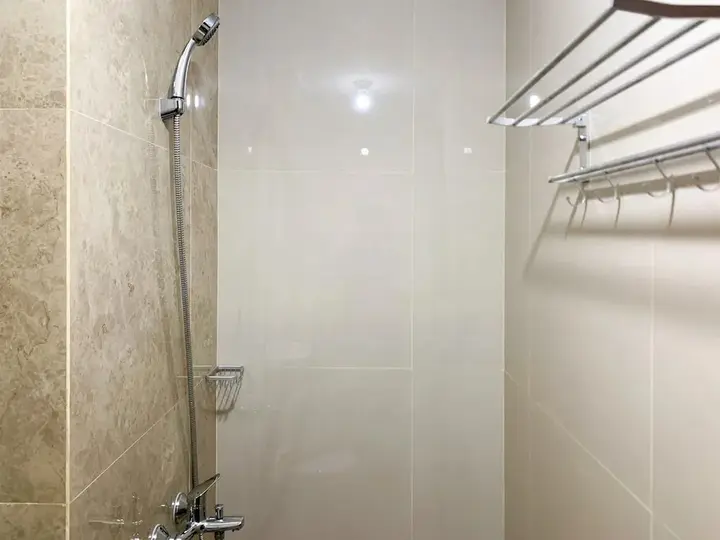 Депок: Minimalist Studio At Transpark Cibubur Apartment